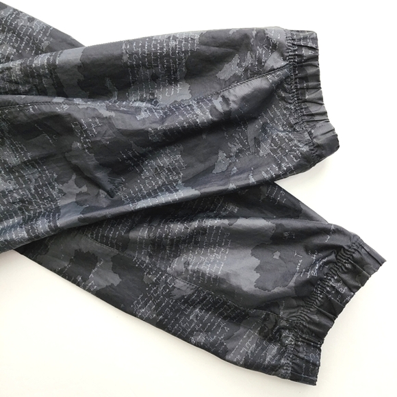 Lululemon Mens Lightweight Windbreaker Jacket Zip Up Grey Camo Golf Size M - Picture 5 of 13